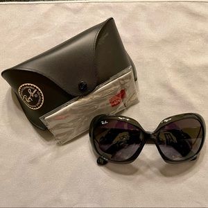 Women’s Ray-Ban sunglasses